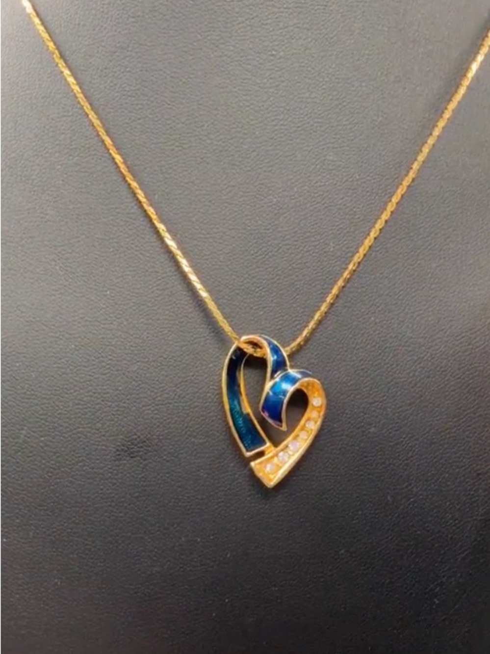 Dior Gold-Heart Motif Pendant  Necklace
